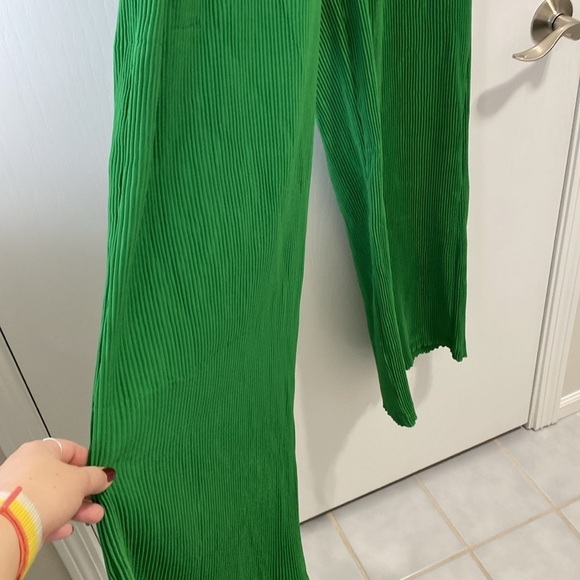 🚨PrettyLittleThing Wide Leg Bright Green Plisse High Waisted Trousers Pants - Picture 3 of 10